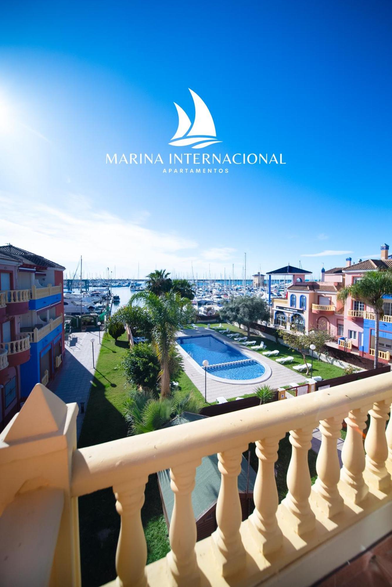Apartamentos Marina Internacional Torrevieja Luaran gambar